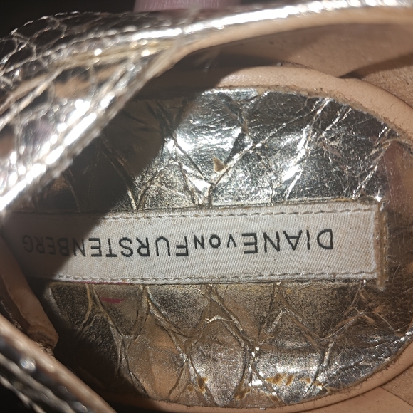 Gold strappy heels - Picture 5 of 6